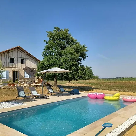 Maison De Gers Holiday home *